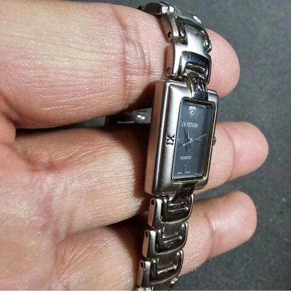 Croton Ladies Quartz Tank Style Watch Silver Tone Working Roman Numerals - Picture 5 of 10